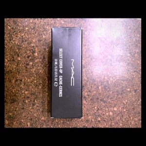 Discontinued MAC select cover up shade NW20